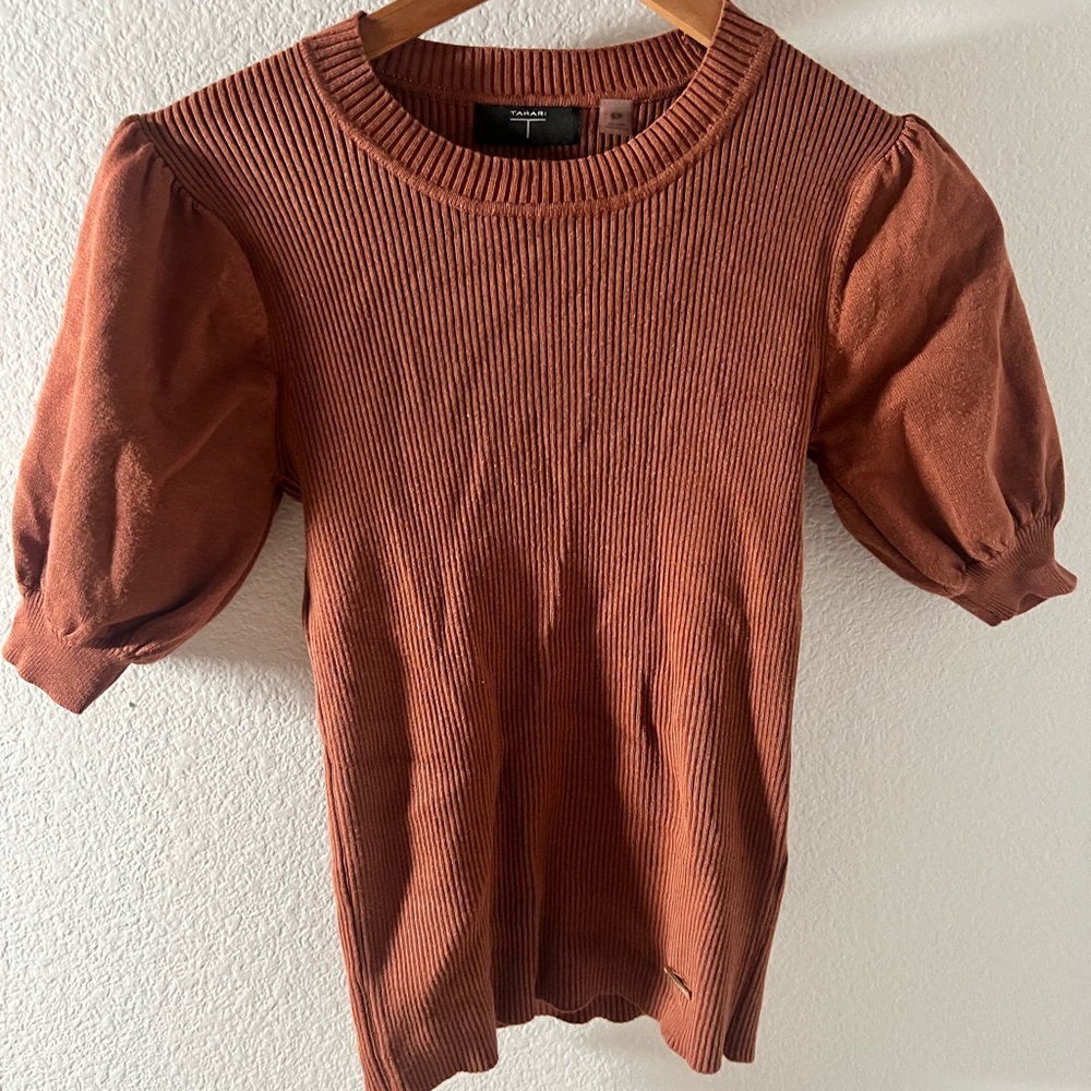 Tahari Rust Puff Sleeve Sweater